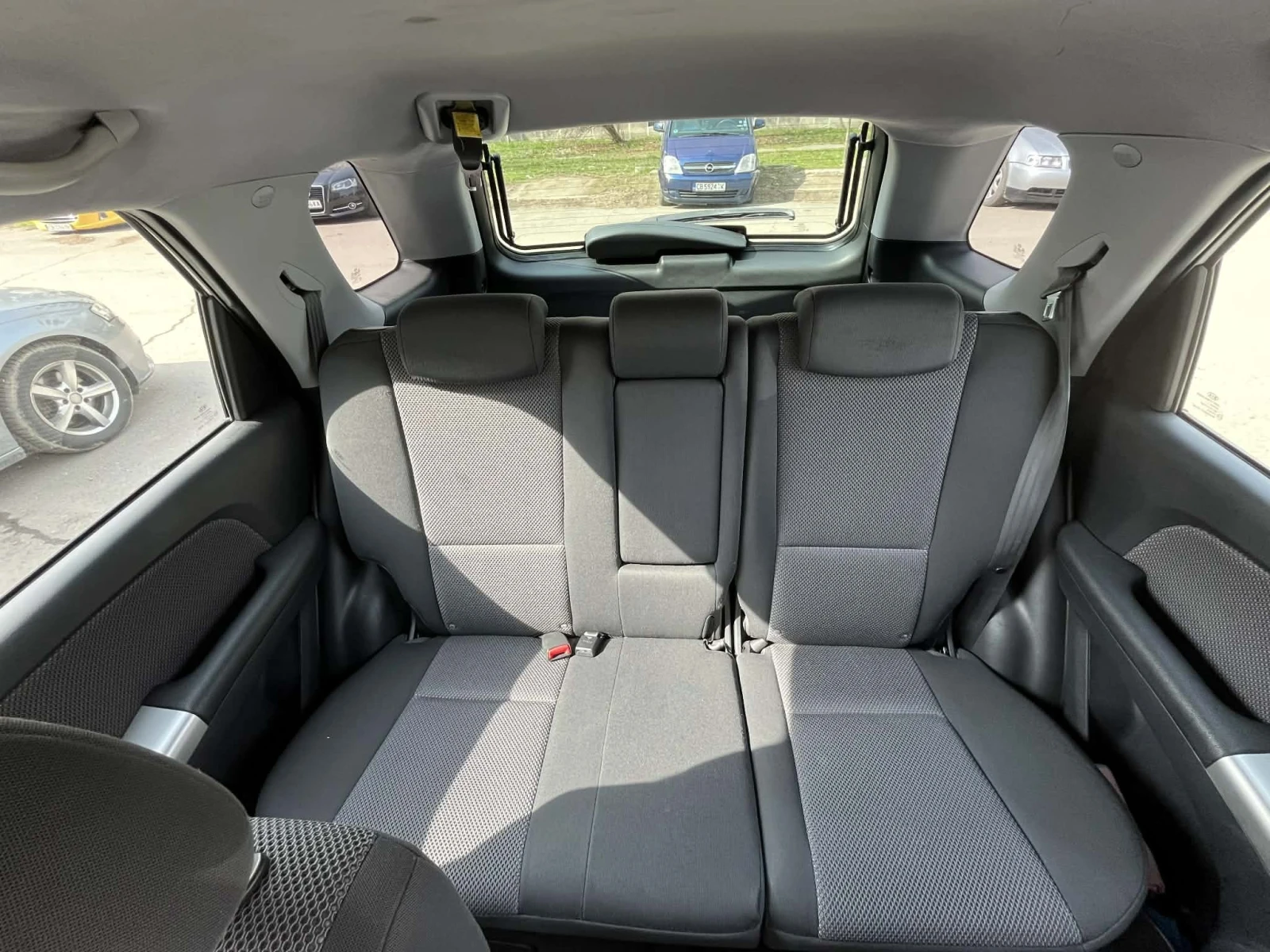 Kia Sportage, снимка 8 - Автомобили и джипове - 54078358