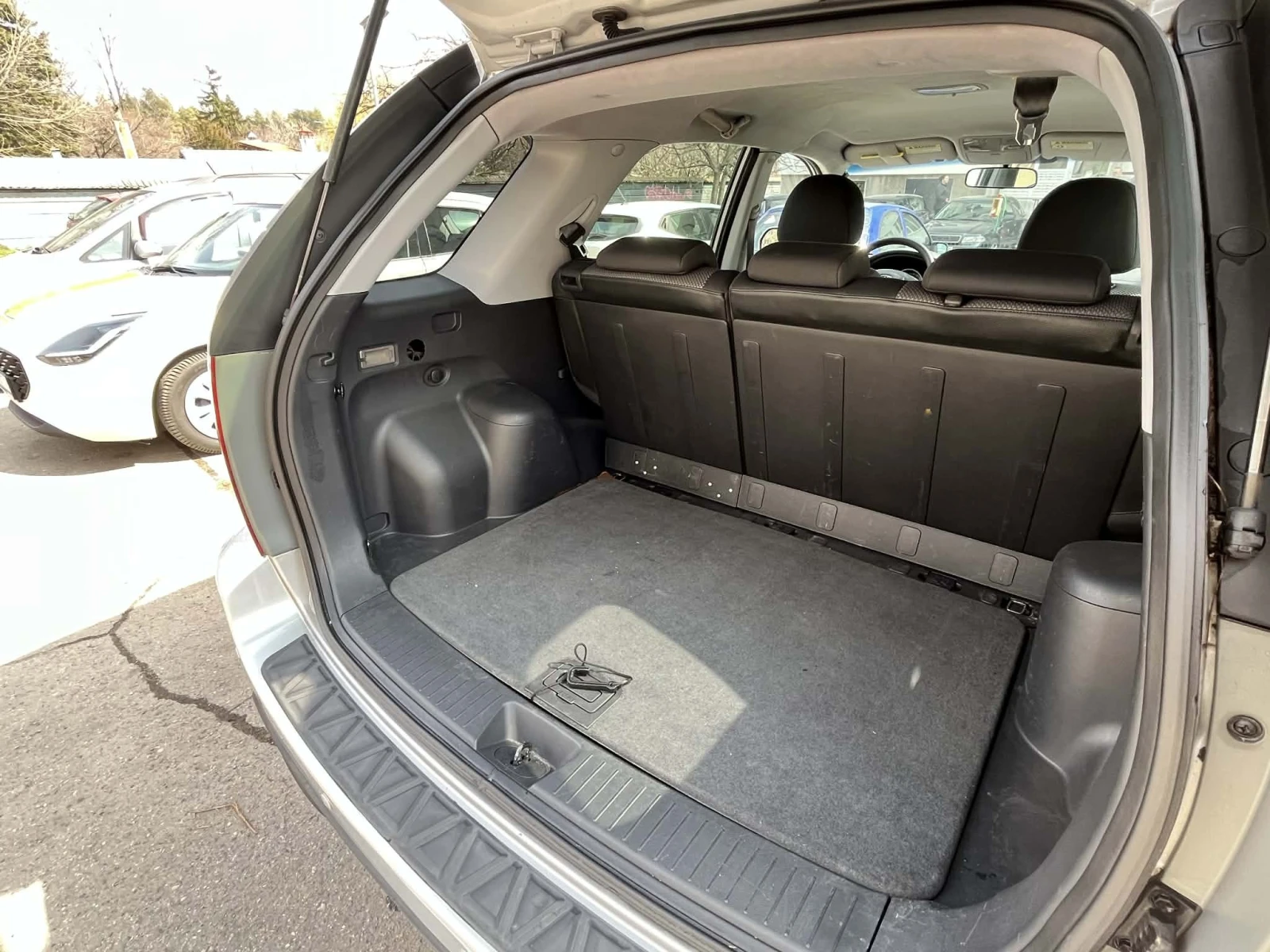 Kia Sportage, снимка 7 - Автомобили и джипове - 54078358