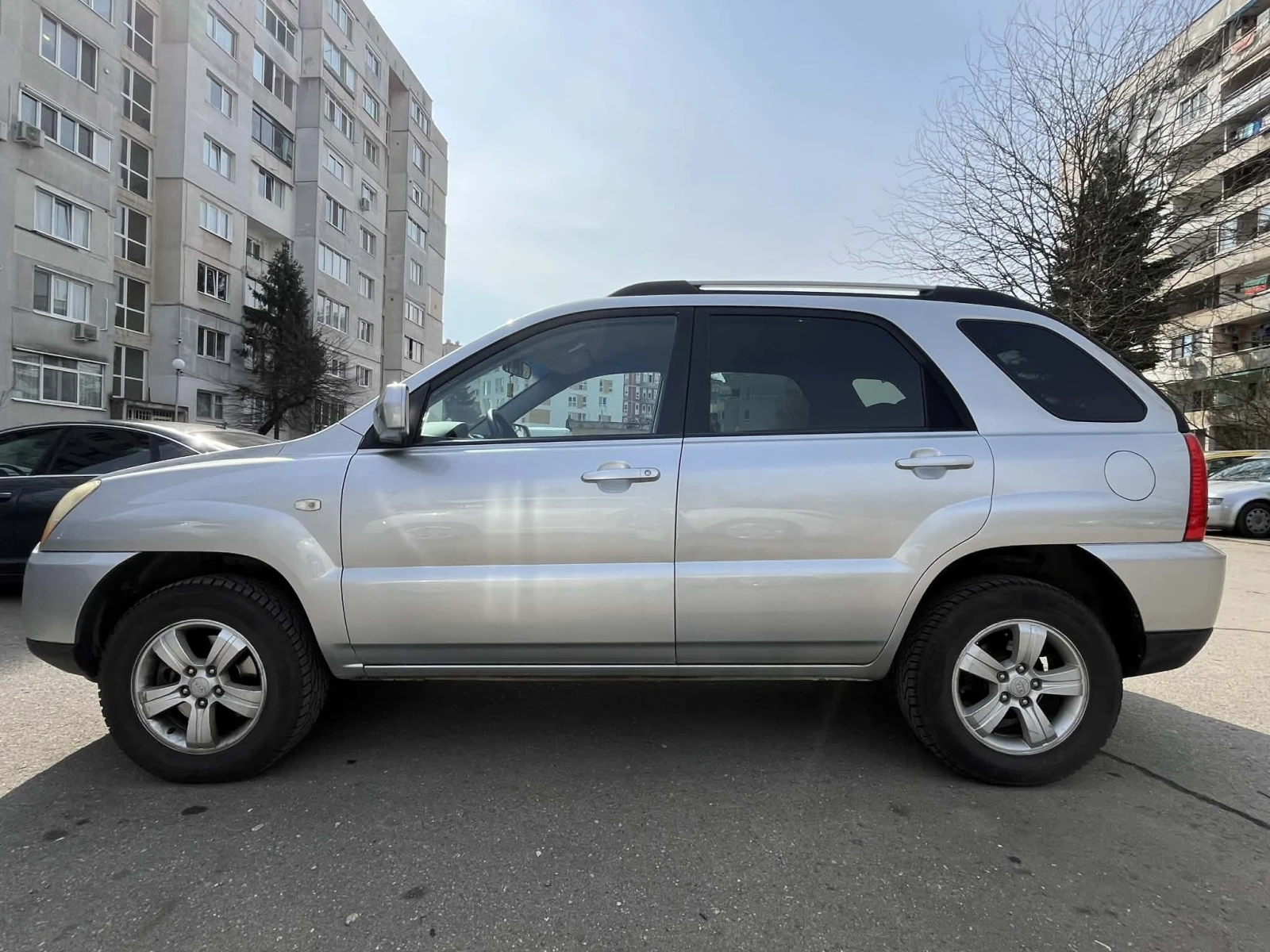 Kia Sportage, снимка 2 - Автомобили и джипове - 54078358