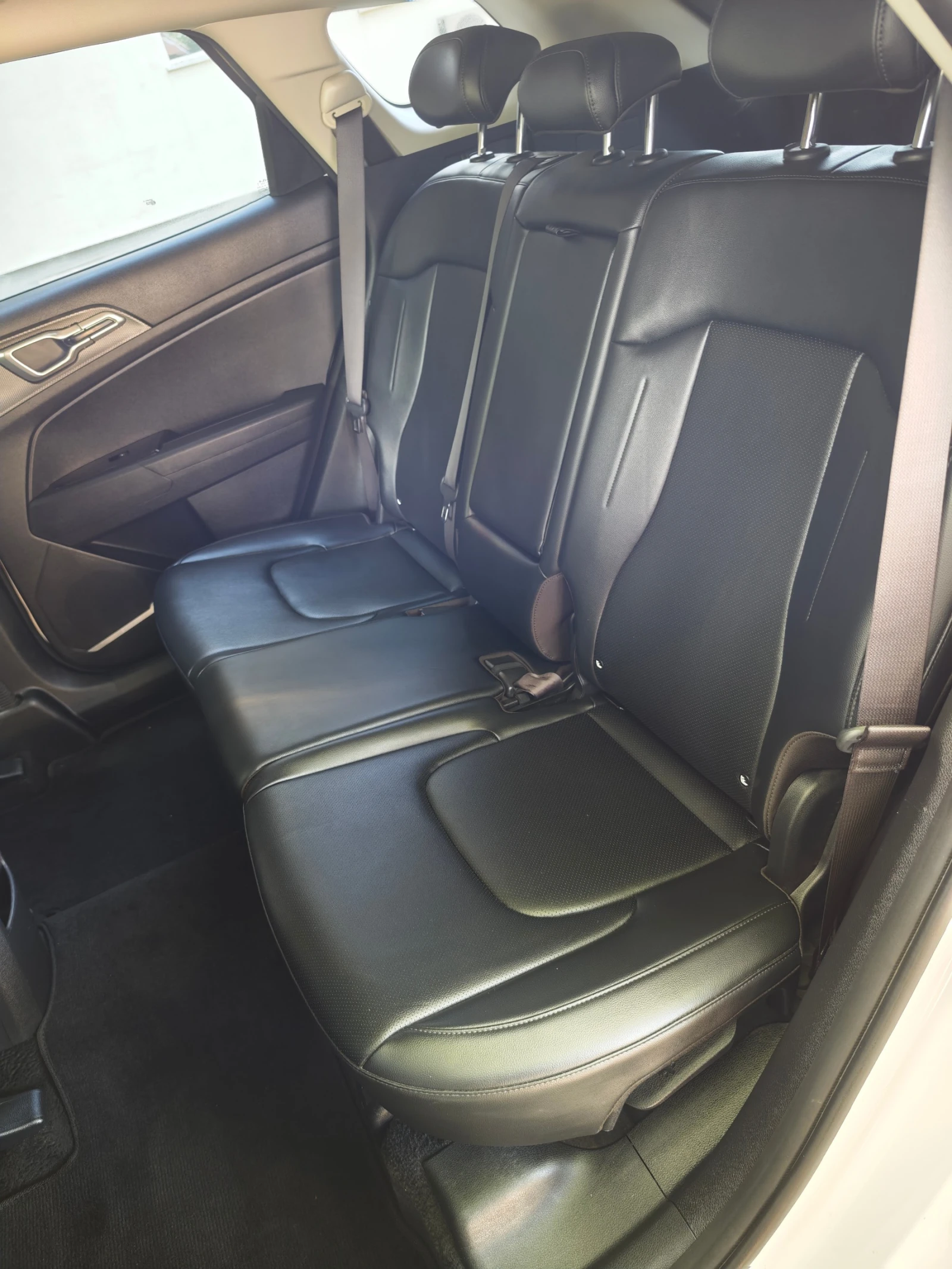 Kia Sportage 2.0 CRDI 4x4 , снимка 16 - Автомобили и джипове - 54845514