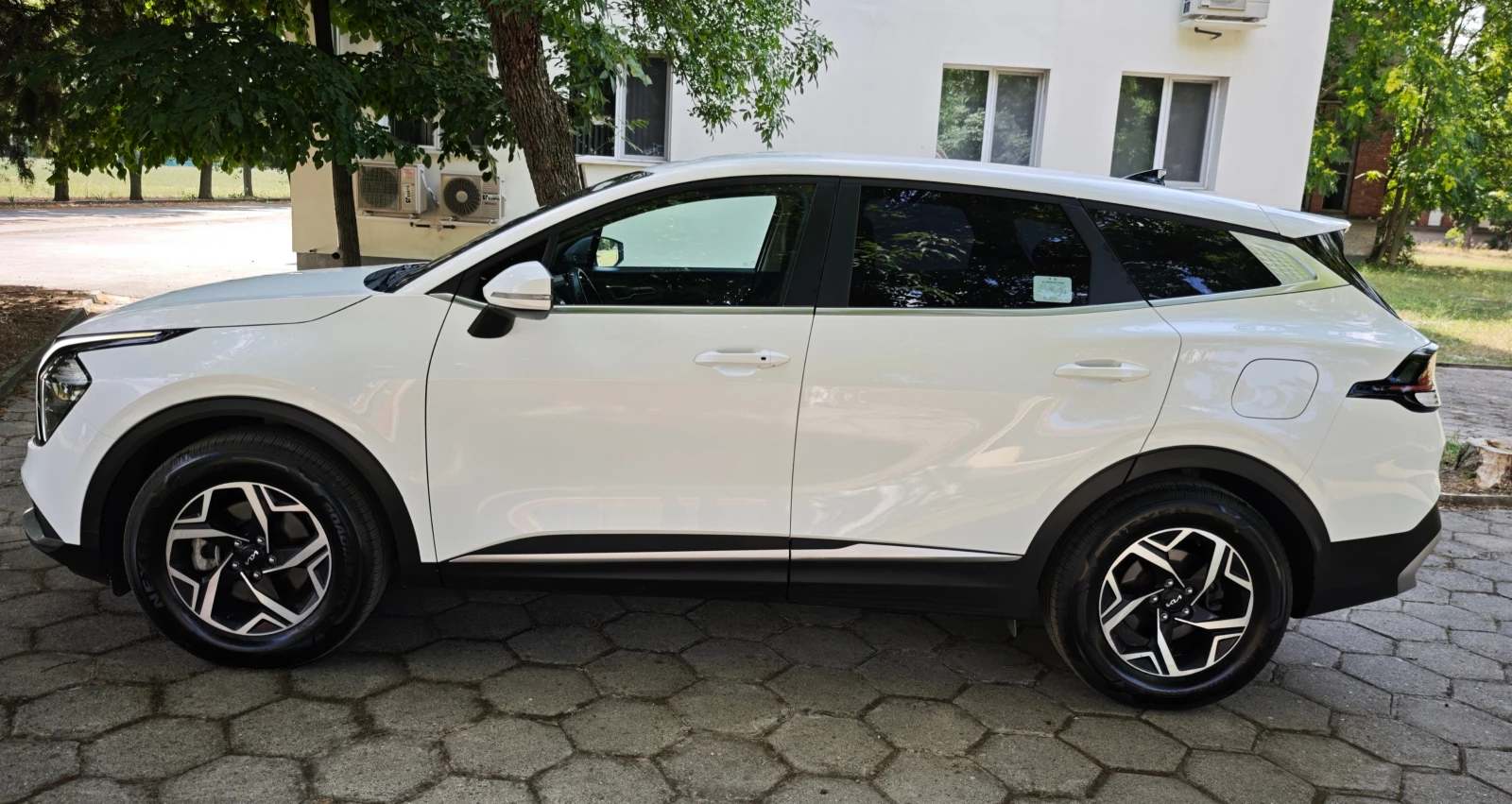 Kia Sportage 2.0 CRDI 4x4 , снимка 7 - Автомобили и джипове - 54845514