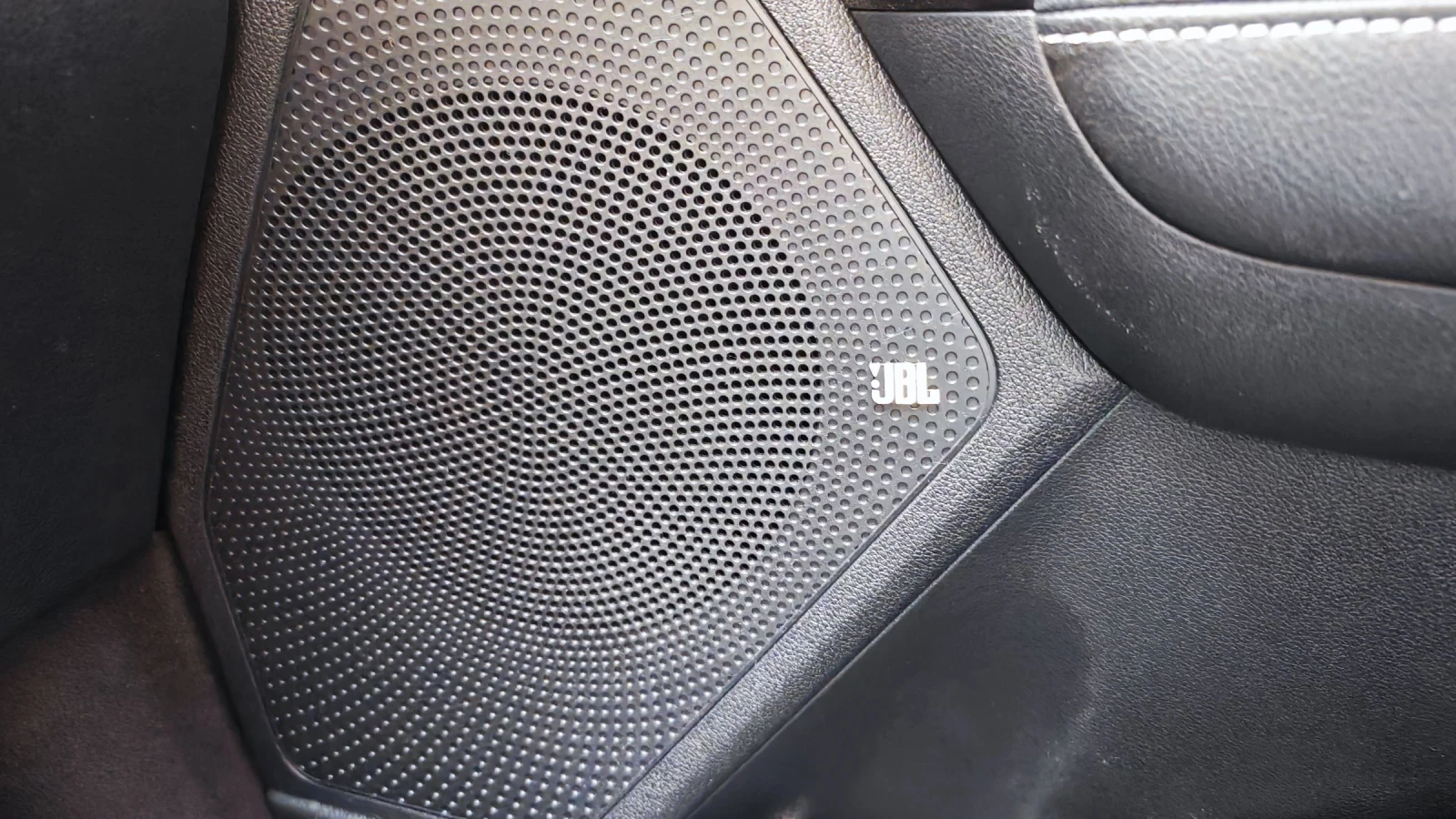 Kia Niro, снимка 13 - Автомобили и джипове - 54640528