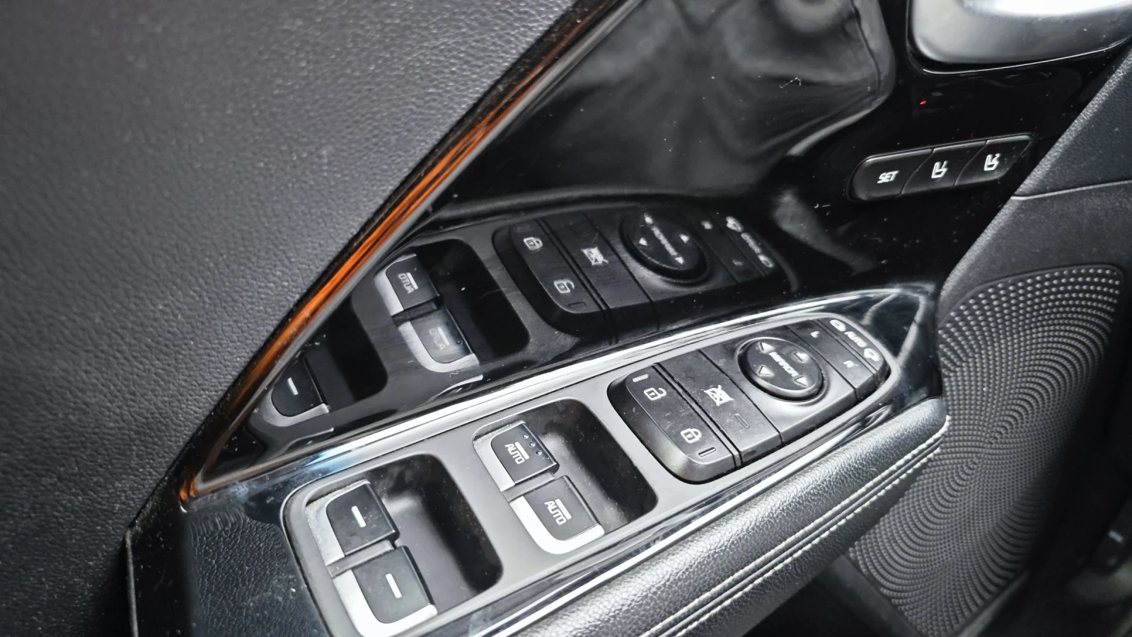 Kia Niro, снимка 9 - Автомобили и джипове - 54640528