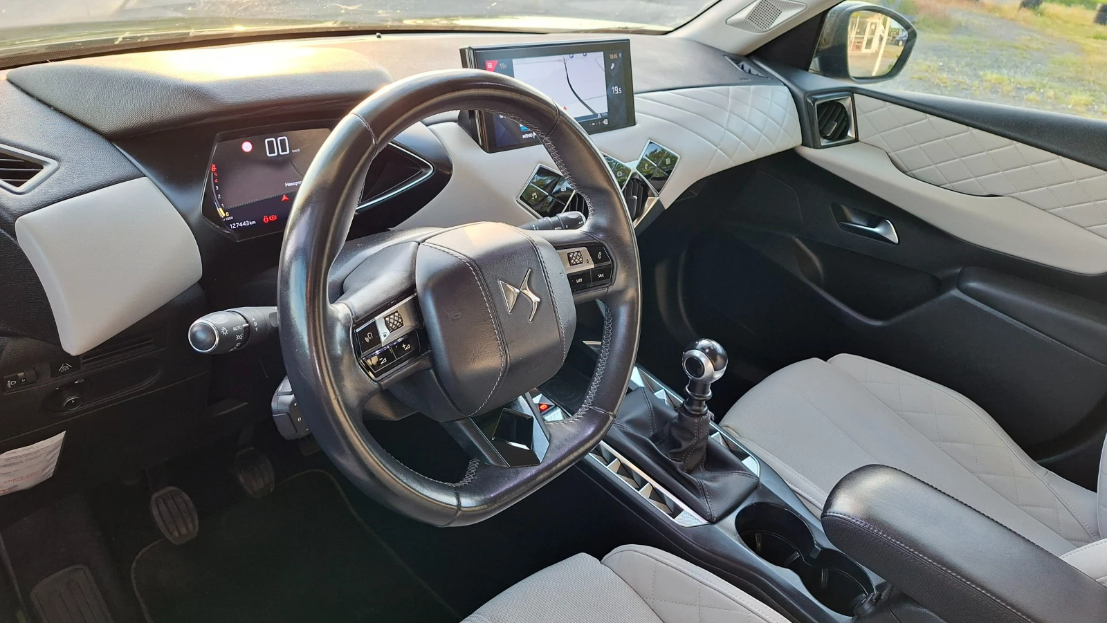DS DS 3 Crossback 1.5HDi Lux So Chic, снимка 10 - Автомобили и джипове - 54655888