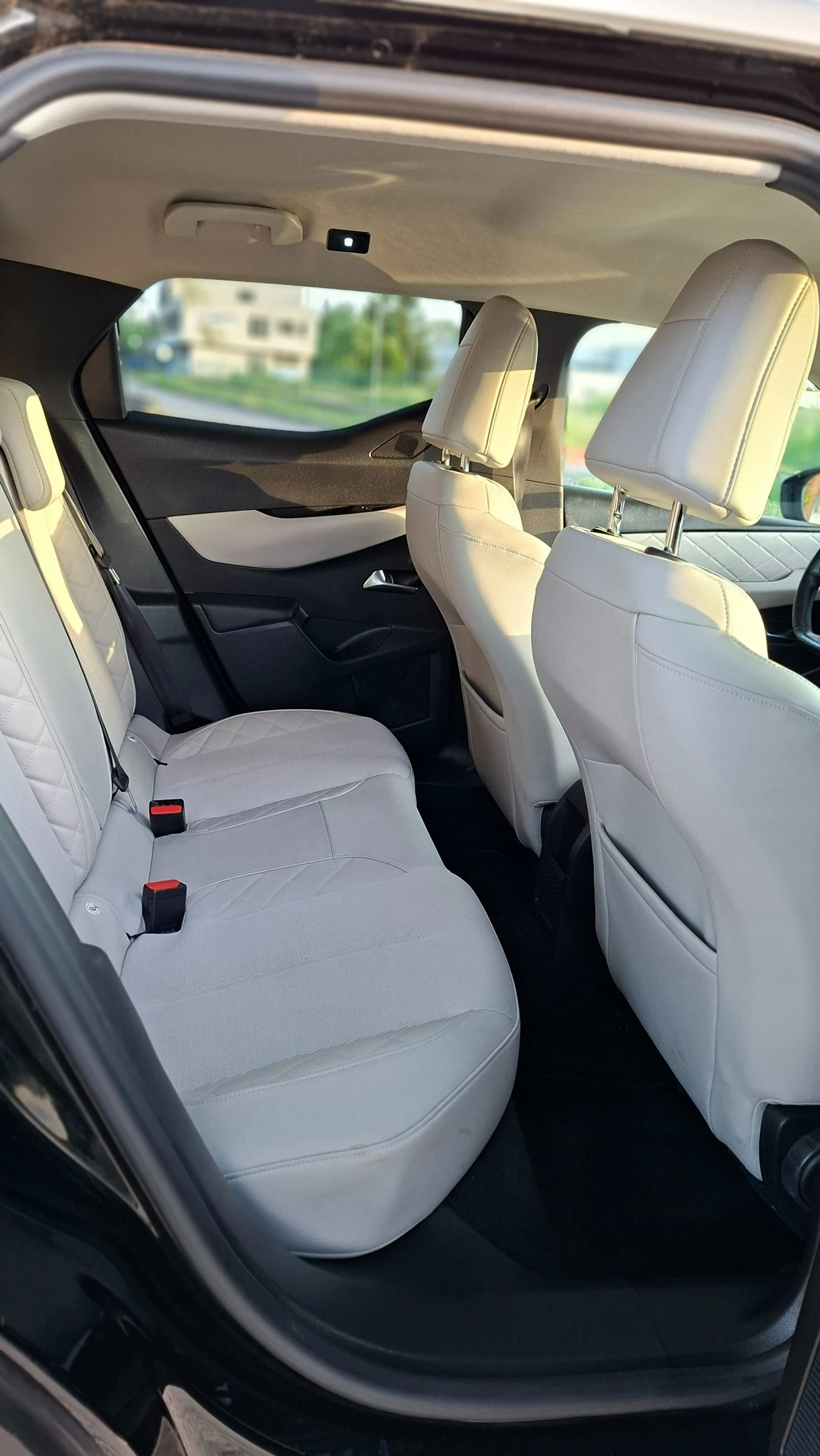 DS DS 3 Crossback 1.5HDi Lux So Chic, снимка 13 - Автомобили и джипове - 54655888