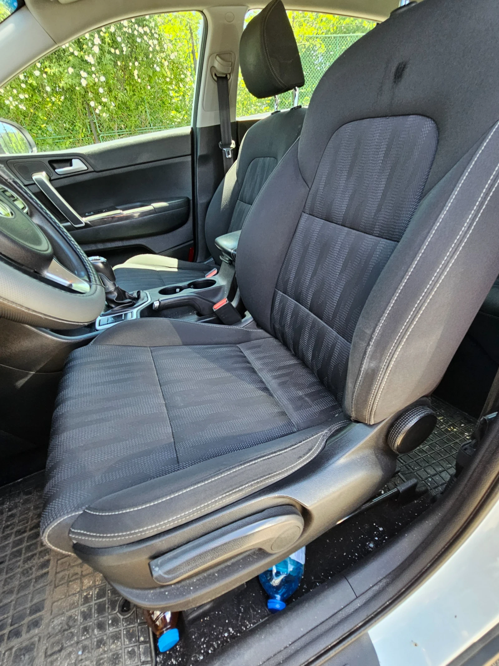 Kia Sportage 1.6, снимка 9 - Автомобили и джипове - 54713813