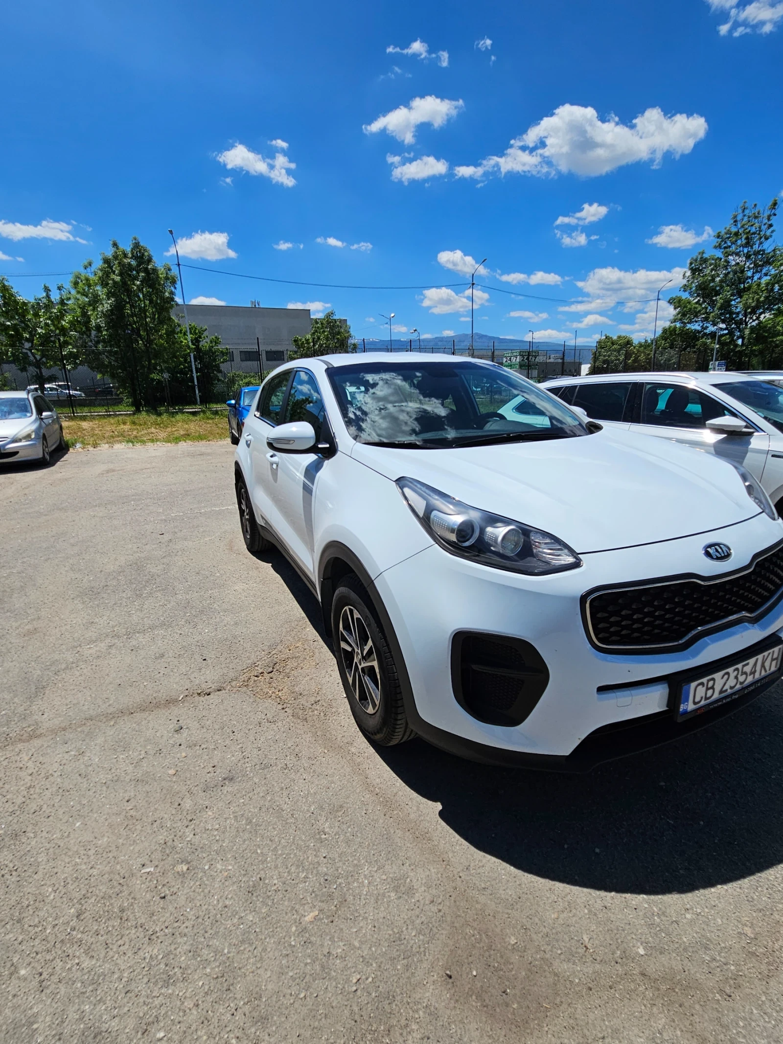 Kia Sportage 1.6, снимка 5 - Автомобили и джипове - 54713813