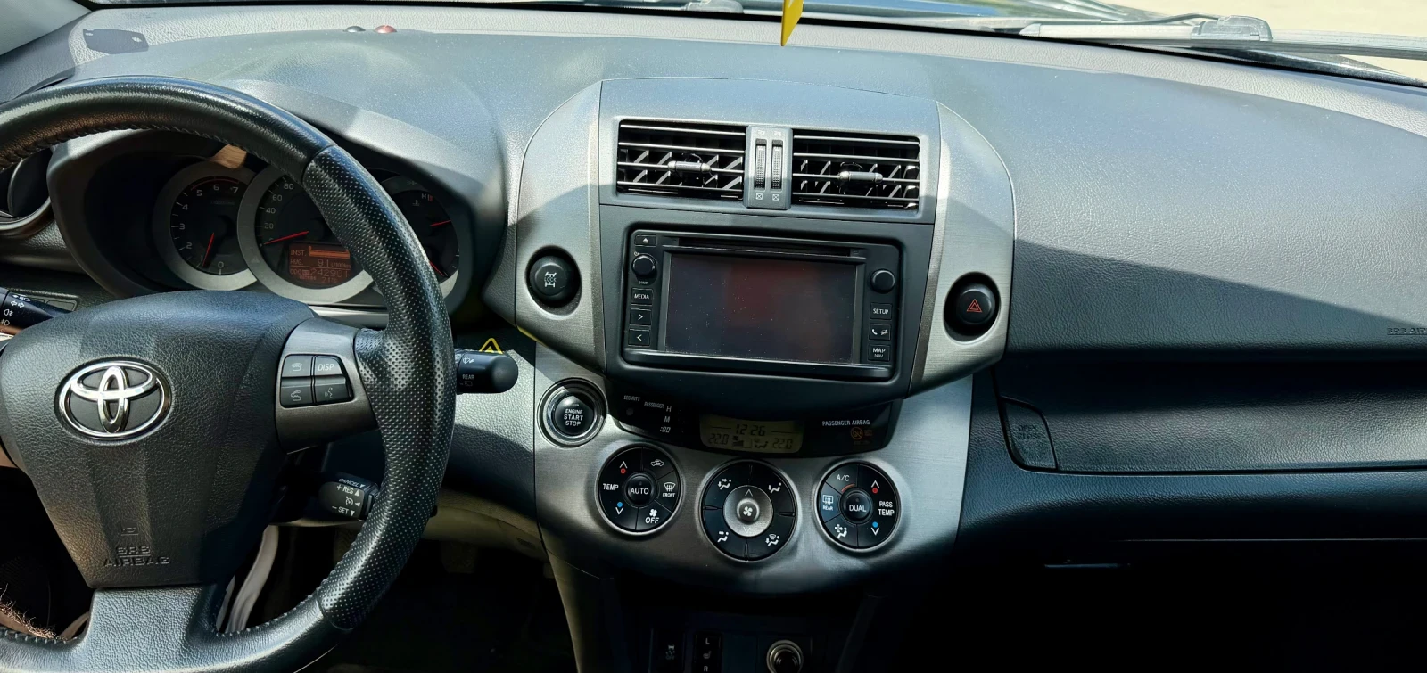 Toyota Rav4 2.2 D4D, снимка 7 - Автомобили и джипове - 54797644