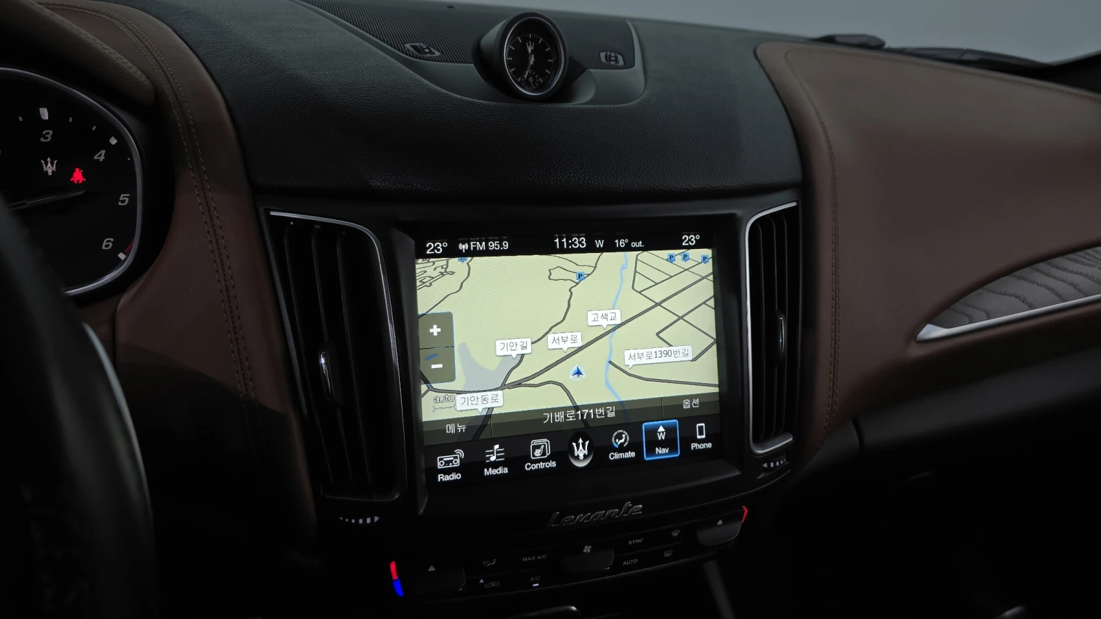 Maserati Levante 3.0D* V6* Q4* AT, снимка 9 - Автомобили и джипове - 54874610