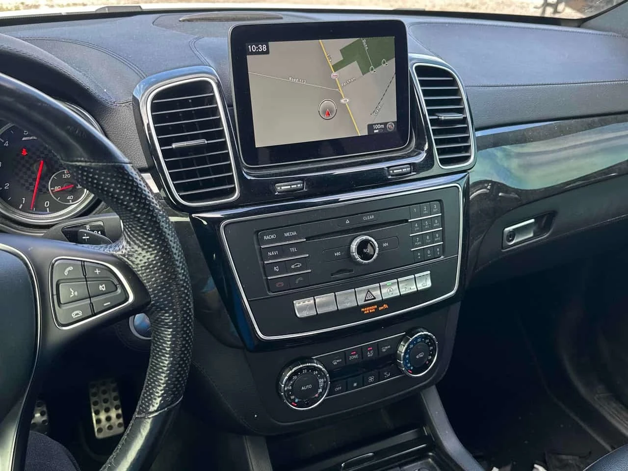 Mercedes-Benz GLE 43 AMG 4MATIC | CARFAX | АВТОКРЕДИТ БЕЗ ПЪРВОНАЧАЛНА, снимка 12 - Автомобили и джипове - 56239003