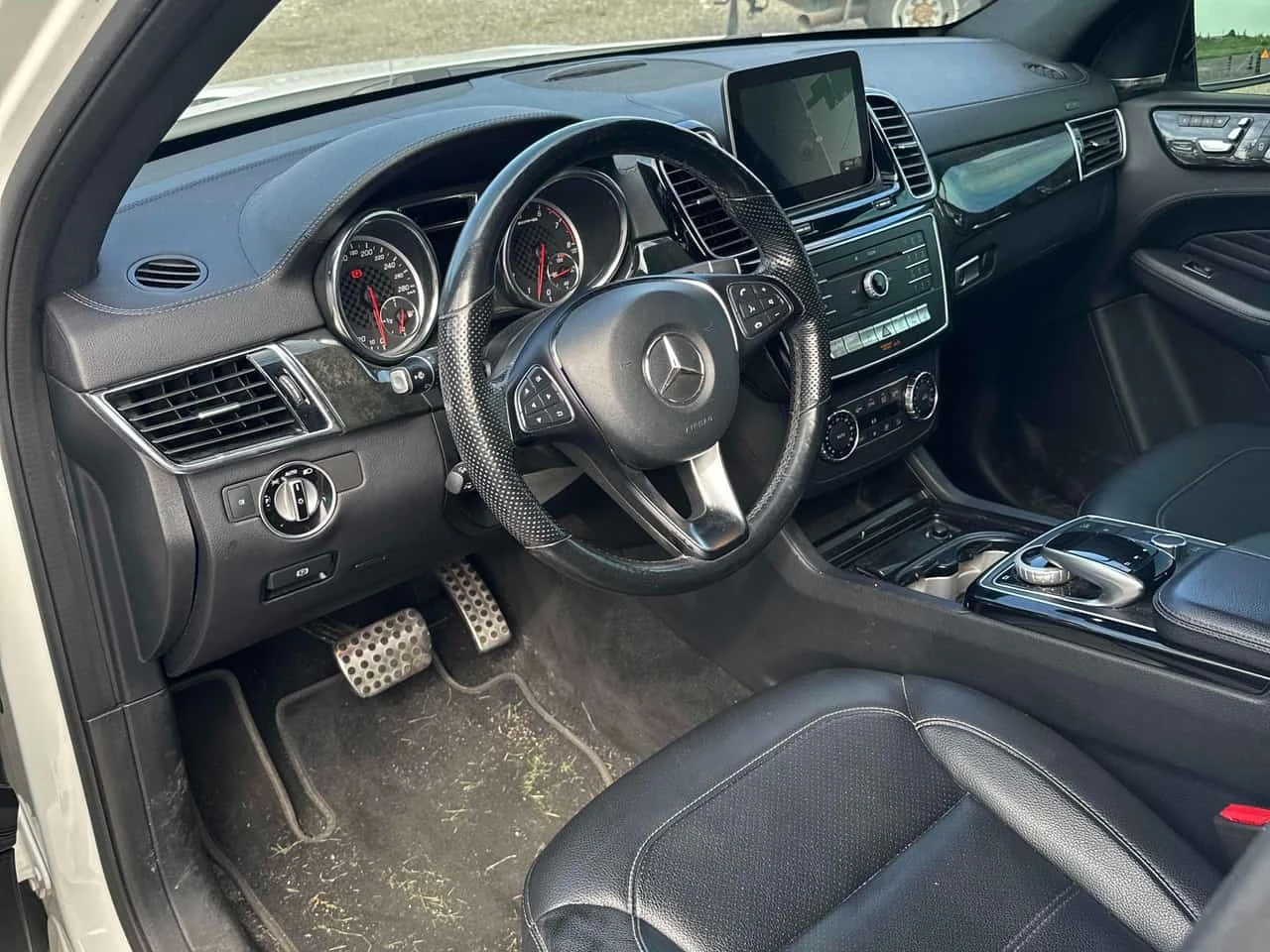 Mercedes-Benz GLE 43 AMG 4MATIC | CARFAX | АВТОКРЕДИТ БЕЗ ПЪРВОНАЧАЛНА, снимка 10 - Автомобили и джипове - 56239003