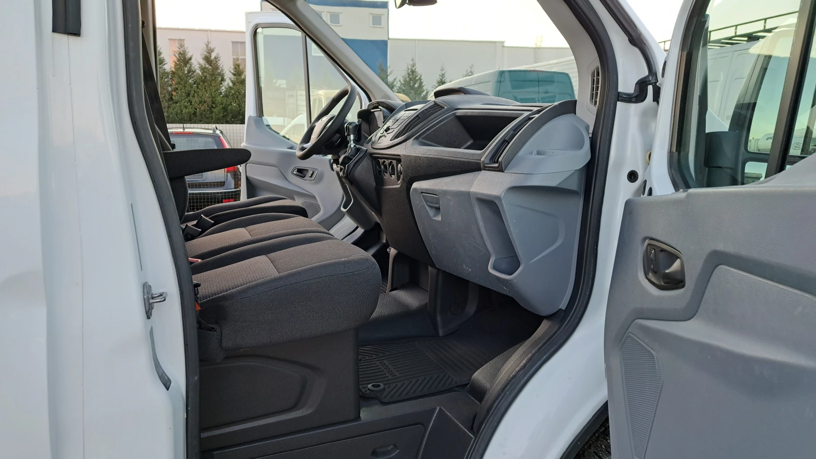 Ford Transit 2.2TDCI-6ск/КЛИМАТИК/ - изображение 10