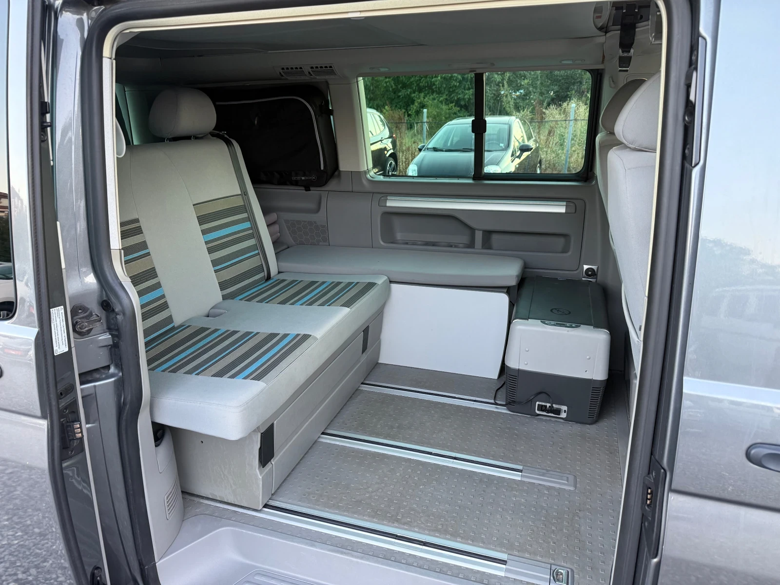VW California Face 2.0 TDI (180 кс)4x4/DSG/6+ 1/94 000km/EU5, снимка 13 - Бусове и автобуси - 55630937