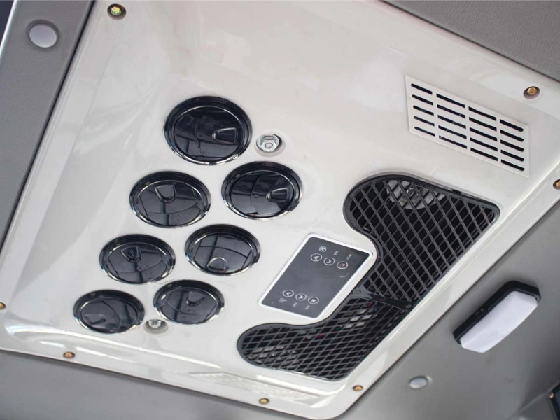 Багер Kubota GRAECUS 2.7 т. с климатик, снимка 14 - Индустриална техника - 53466986