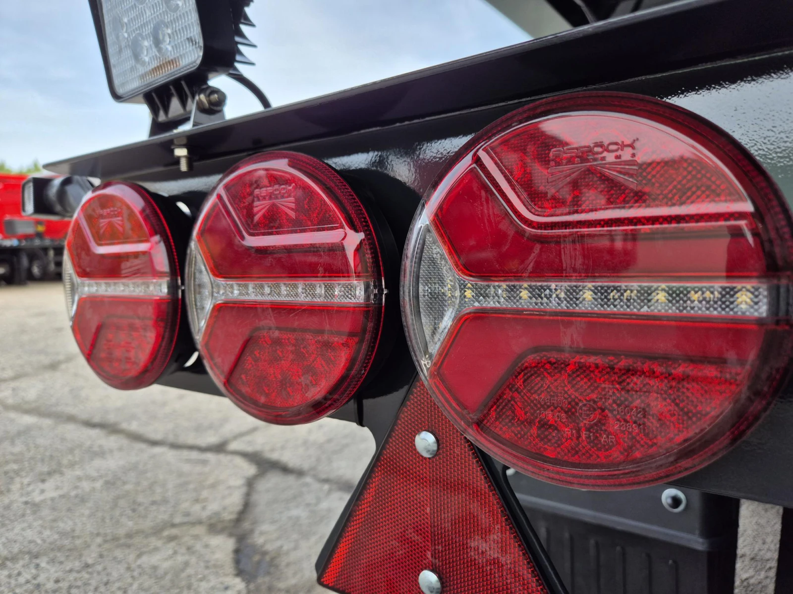   JANMIL | Mobile.bg   4