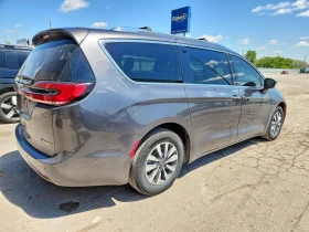 Chrysler Pacifica HYBRID TOURING L* КОЖА* 50КМ* ГРАДУШКА, снимка 3