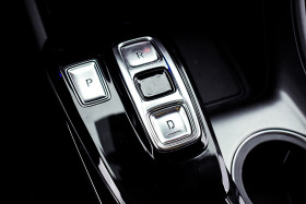Hyundai Sonata 2.0 LPI, снимка 15 - Автомобили и джипове - 42154269