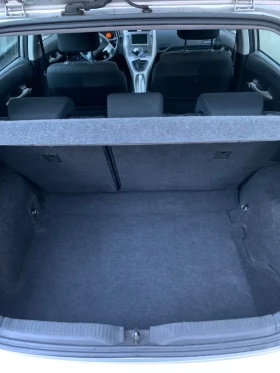 Toyota Auris 2.0 D4D, снимка 14