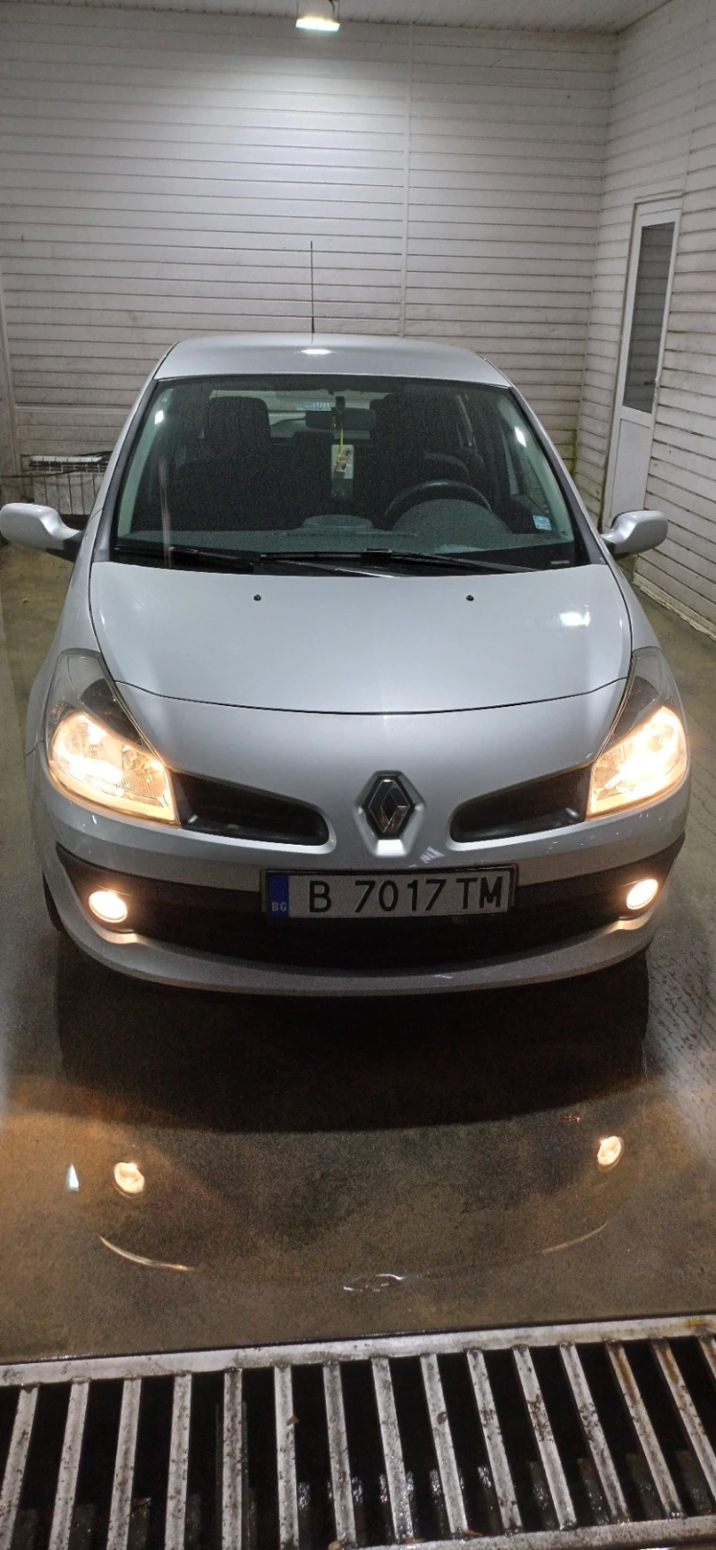 Renault Clio 3, снимка 7 - Автомобили и джипове - 43741591