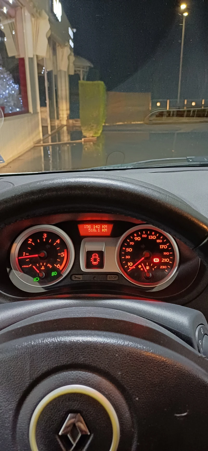 Renault Clio 3, снимка 8 - Автомобили и джипове - 43741591