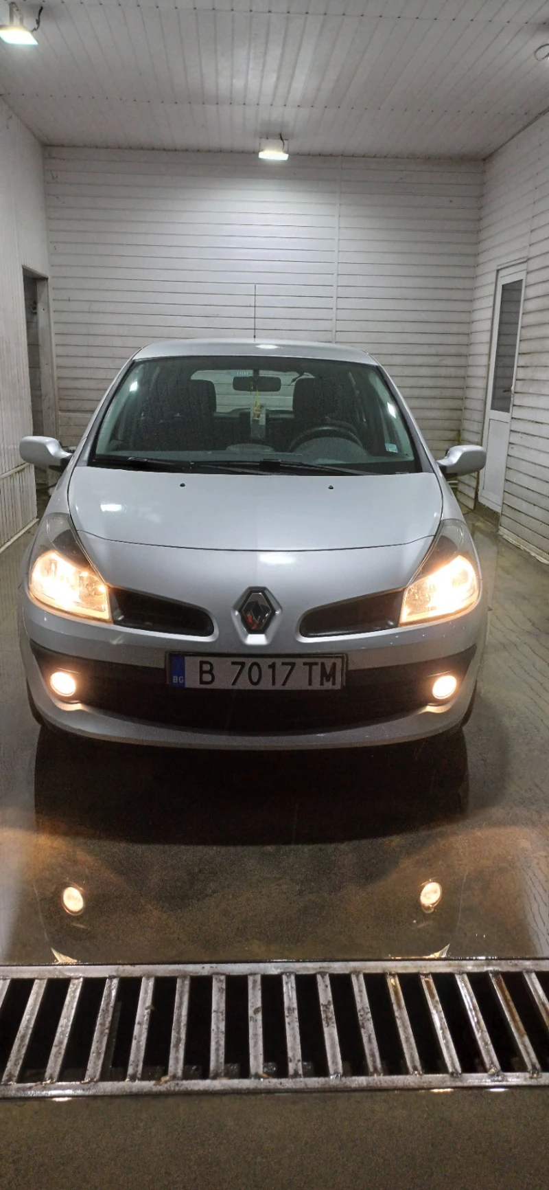 Renault Clio 3, снимка 1 - Автомобили и джипове - 43741591