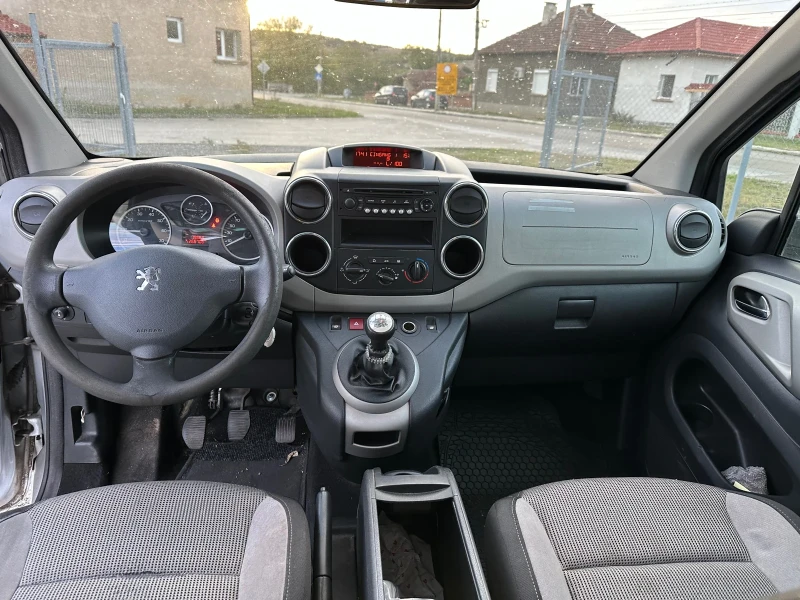 Peugeot Partner 1.6i* Klima* Pano, снимка 7 - Автомобили и джипове - 47736698