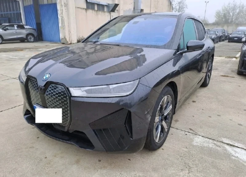 BMW iX 40 Dual Motors XDrive Цената е с ДДС, снимка 2 - Автомобили и джипове - 48756059