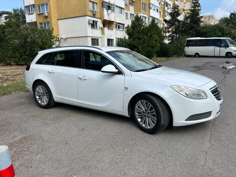 Opel Insignia, снимка 2 - Автомобили и джипове - 49077270