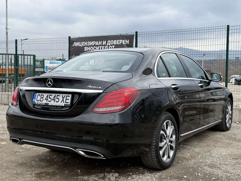 Mercedes-Benz C 300 Перфектна/Реални км. !, снимка 4 - Автомобили и джипове - 49381283