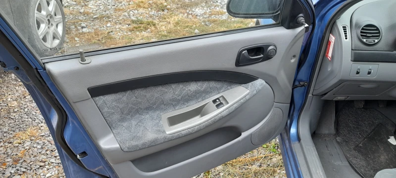 Chevrolet Lacetti 1.4i, снимка 6 - Автомобили и джипове - 51593498