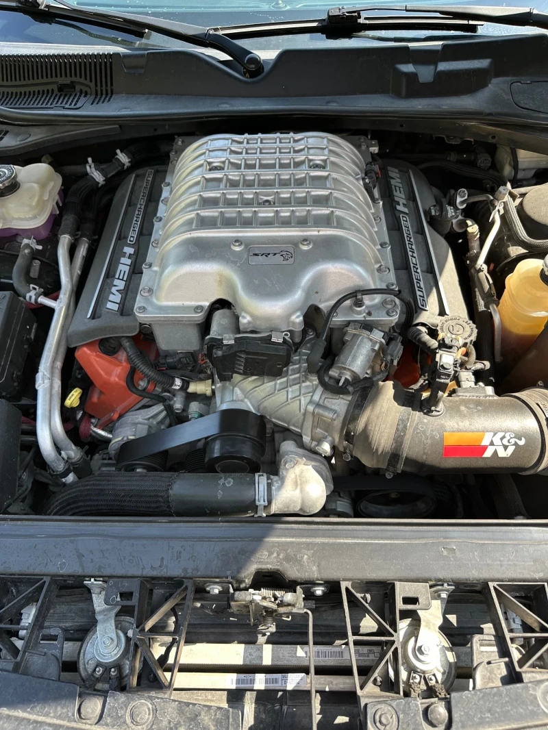Dodge Challenger HELLCAT, снимка 16 - Автомобили и джипове - 51708364