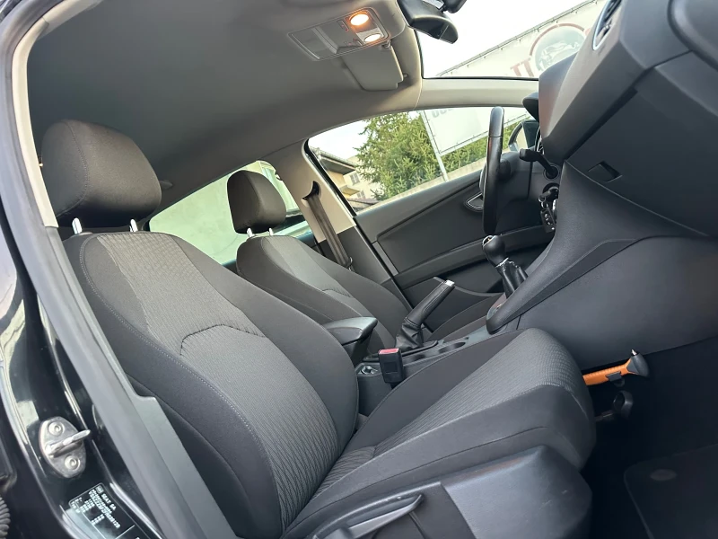 Seat Leon 1.6TDI 6-скор.Нави! Лед! Перфектен!!!, снимка 10 - Автомобили и джипове - 51725734