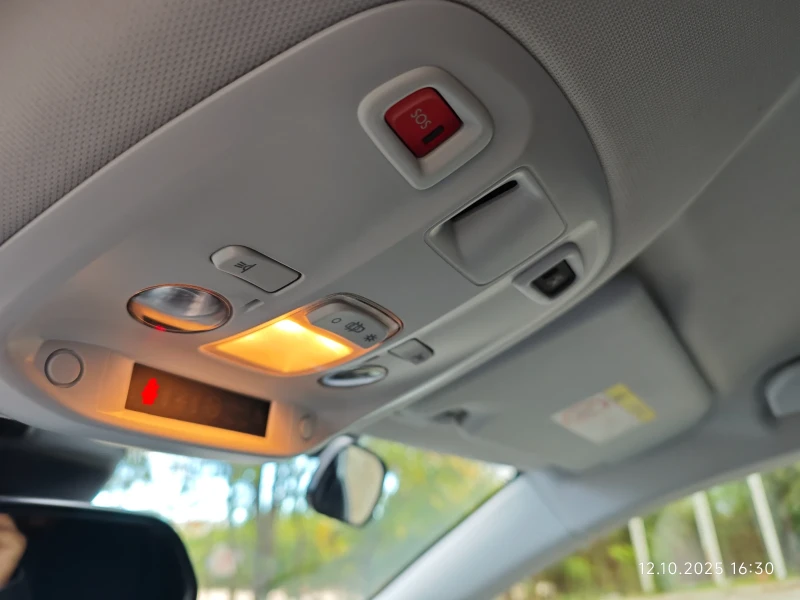 Peugeot 308 1.5 HDI, снимка 9 - Автомобили и джипове - 51938390