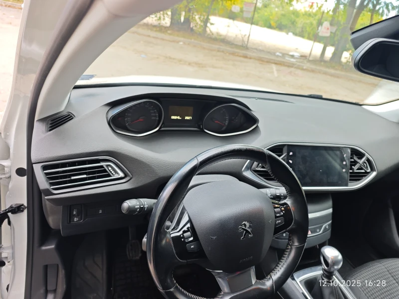 Peugeot 308 1.5 HDI, снимка 5 - Автомобили и джипове - 51938390