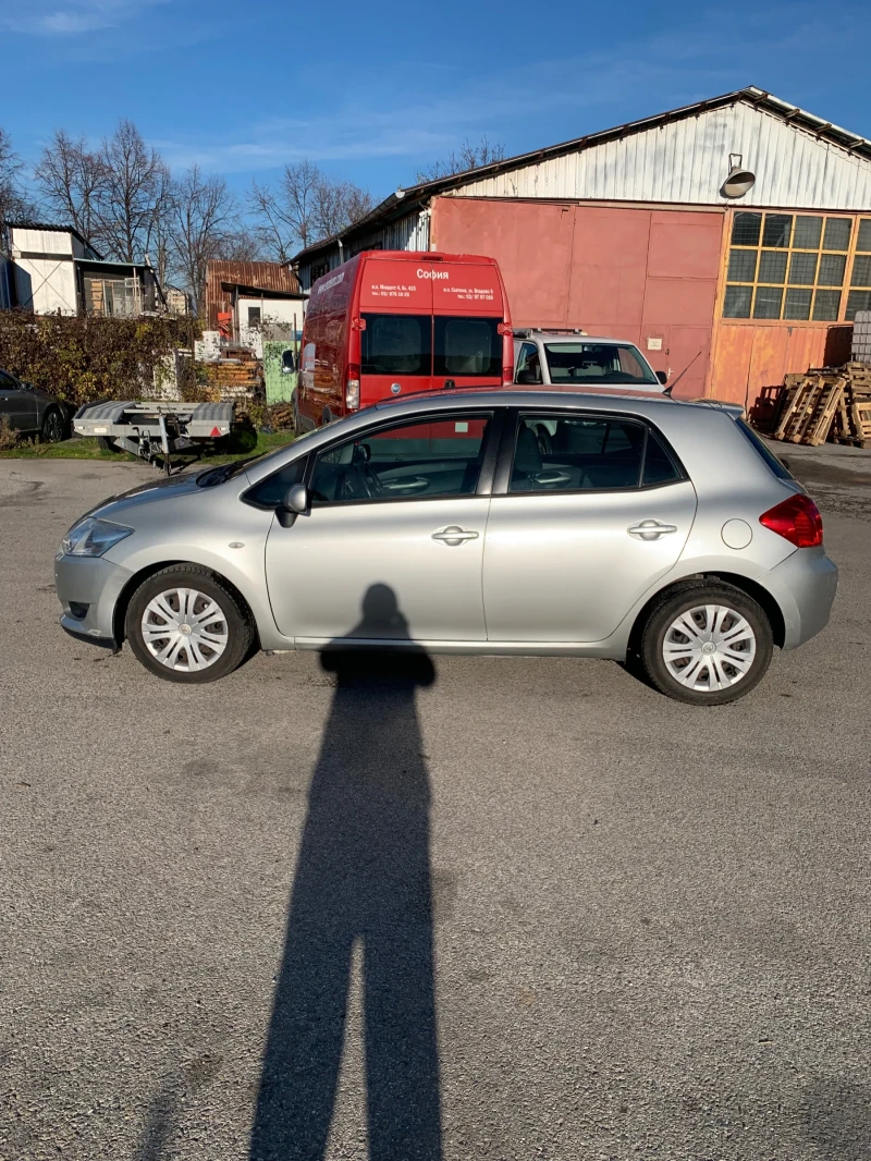 Toyota Auris 2.0 D4D, снимка 5 - Автомобили и джипове - 52529864