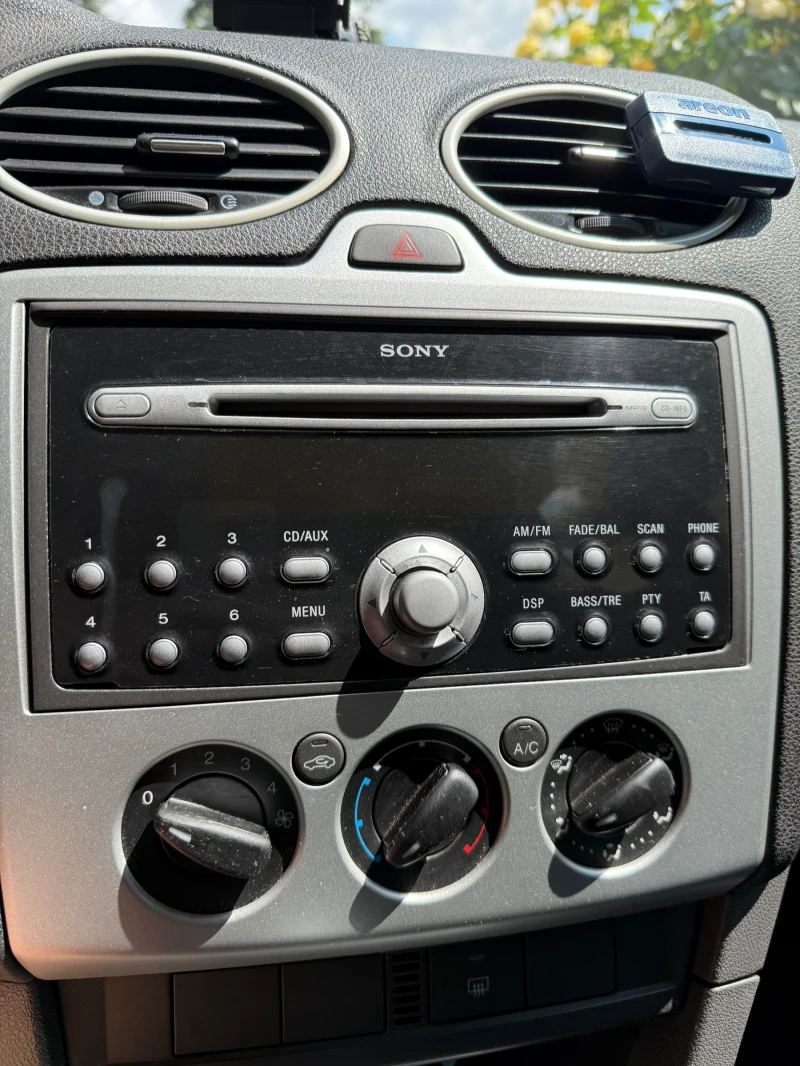 Ford Focus 1.6 TDCI, снимка 9 - Автомобили и джипове - 52792841