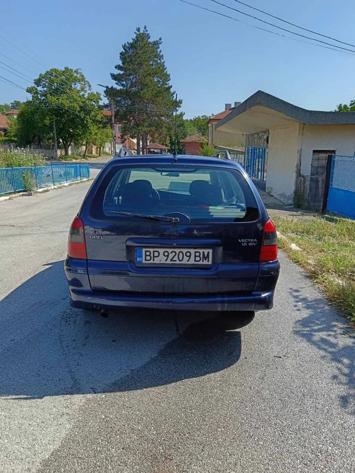 Opel Vectra 1.6 - изображение 7