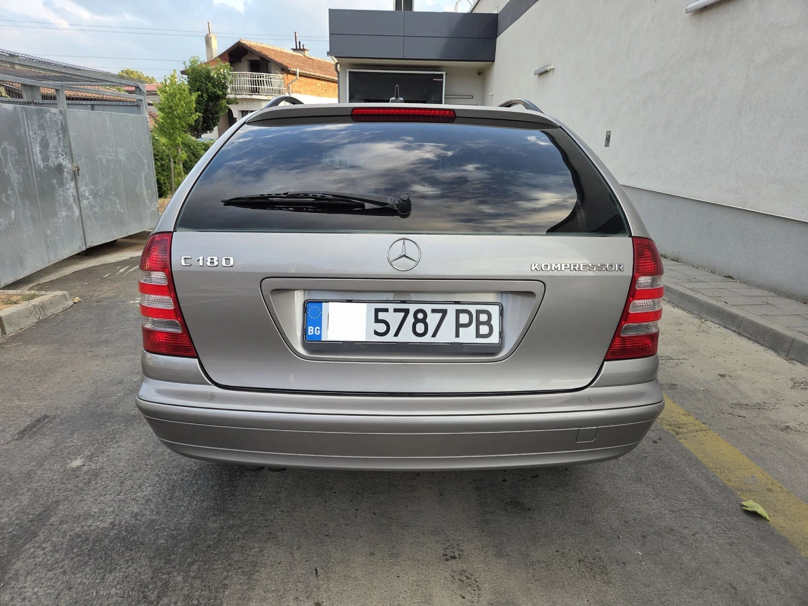 Mercedes-Benz C 180 Kompressor| Уникат  | Обслужена  - изображение 4