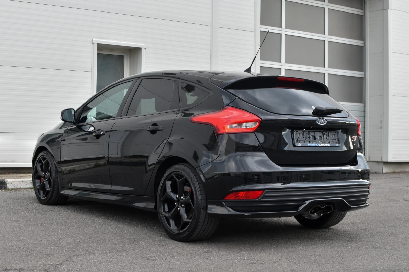 Ford Focus ST 2.0 Ecoboost - изображение 8