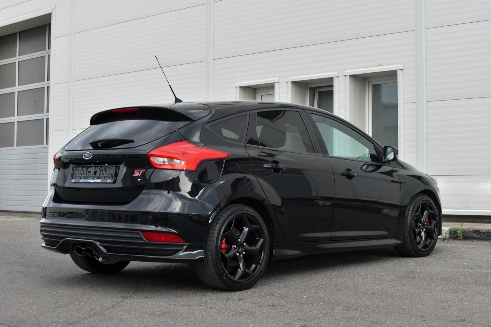 Ford Focus ST 2.0 Ecoboost - изображение 6