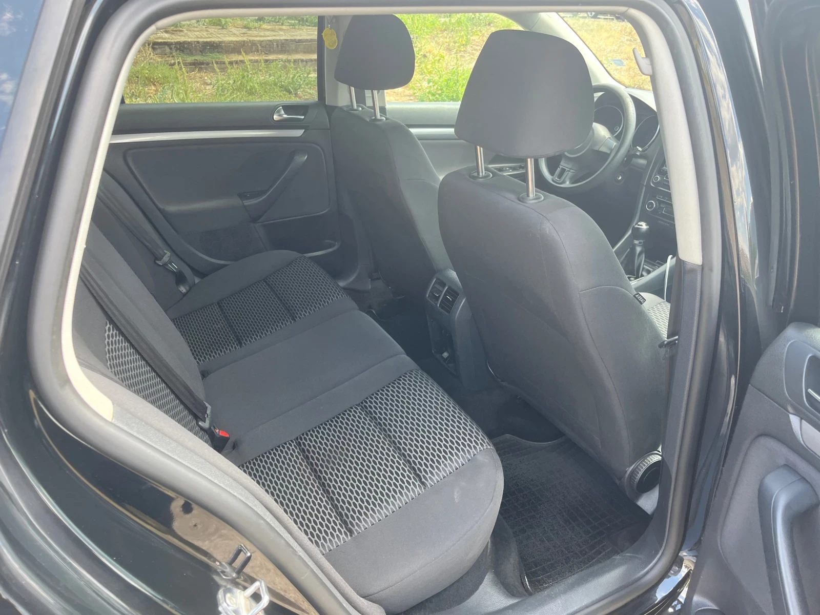 VW Golf 1.6tdi 105 - изображение 7