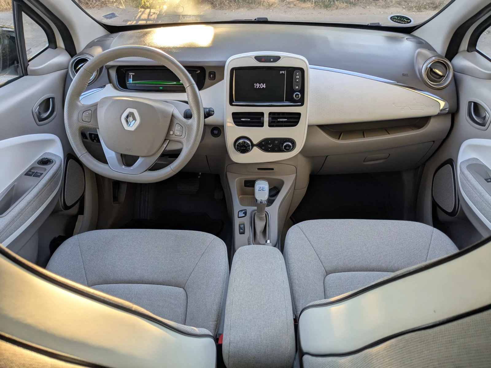 Renault Zoe Z.E. 40 - изображение 7