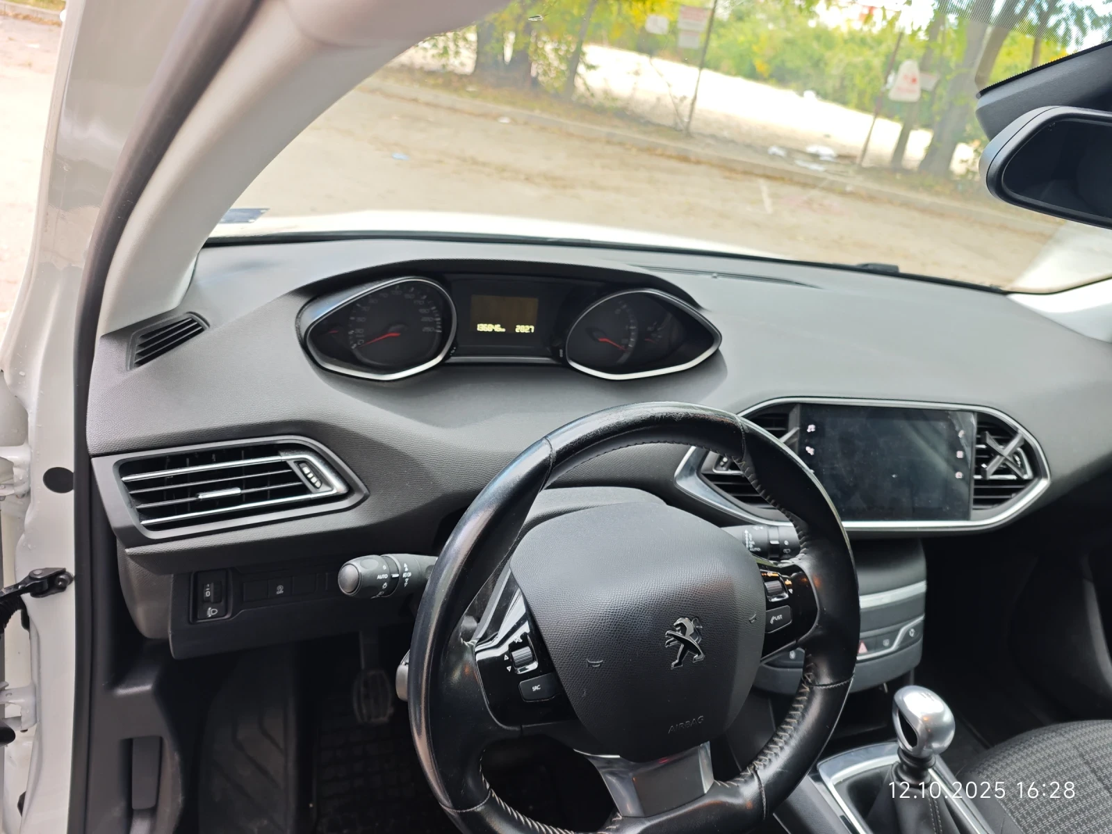 Peugeot 308 1.5 HDI - изображение 5
