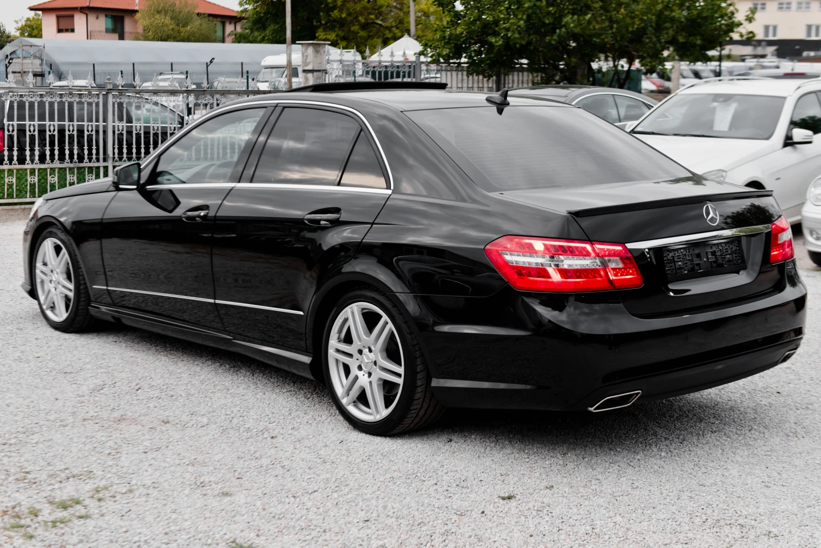 Mercedes-Benz E 350 AMG 265ks - изображение 6