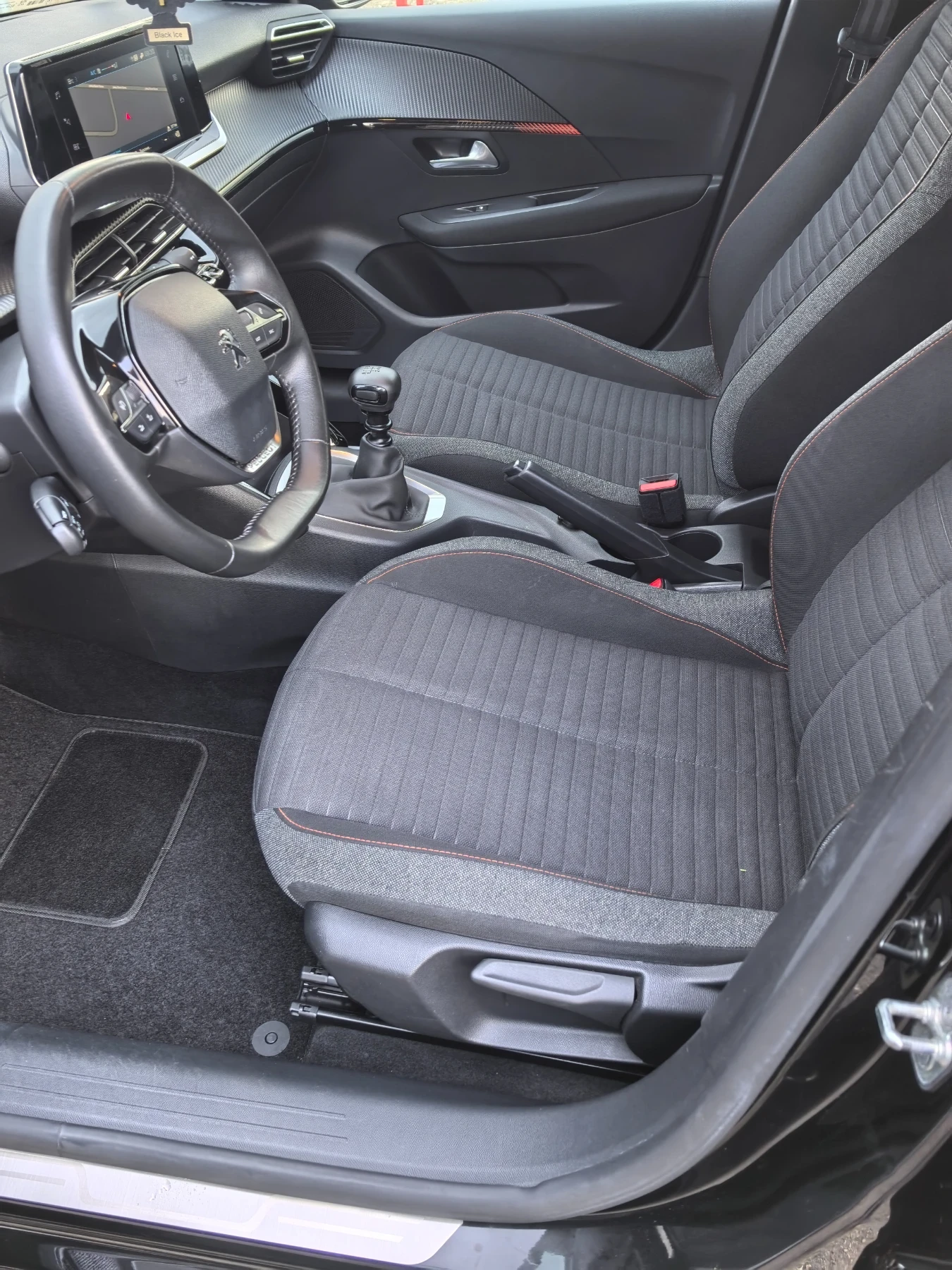 Peugeot 208 60000км ПЕРФЕКТЕН 101кс. - изображение 10