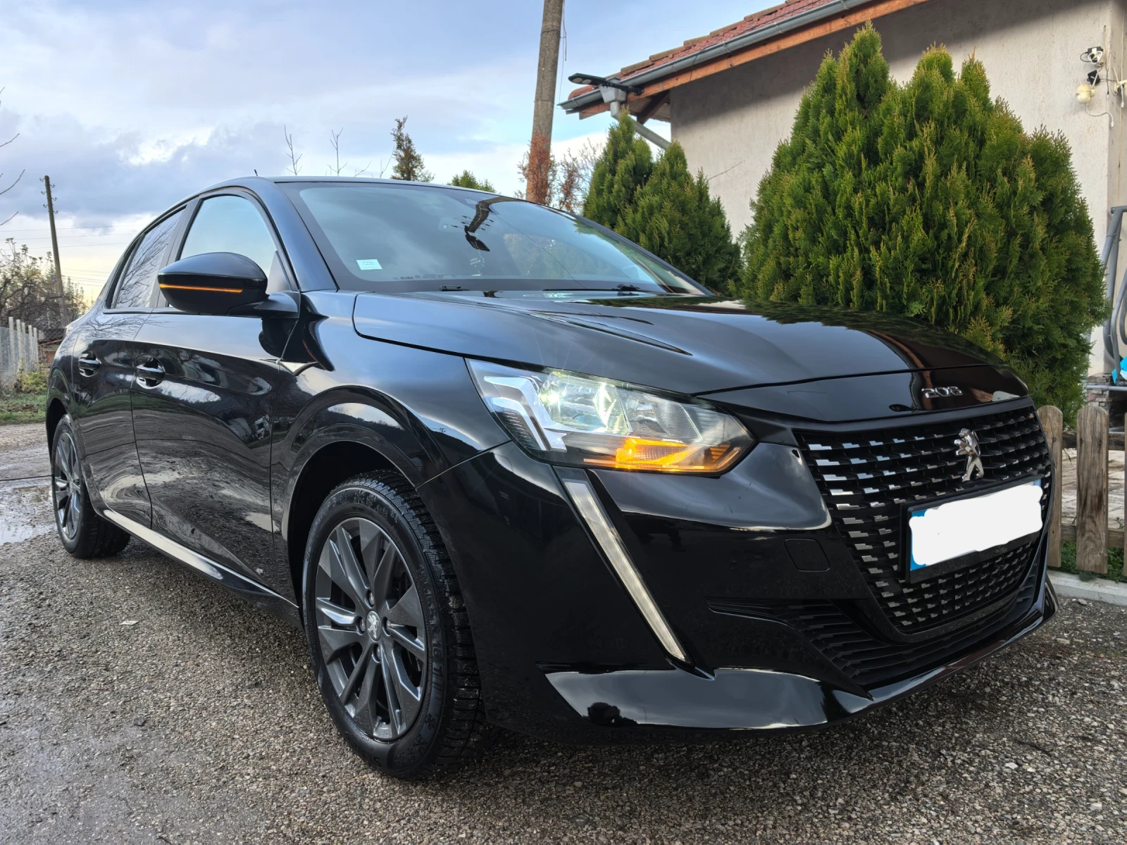Peugeot 208 60000км ПЕРФЕКТЕН 101кс. - изображение 3