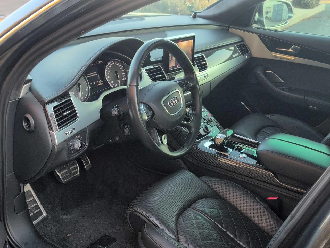 Audi S8 Обдух* 360* B&O* Distronic* Масаж - изображение 7