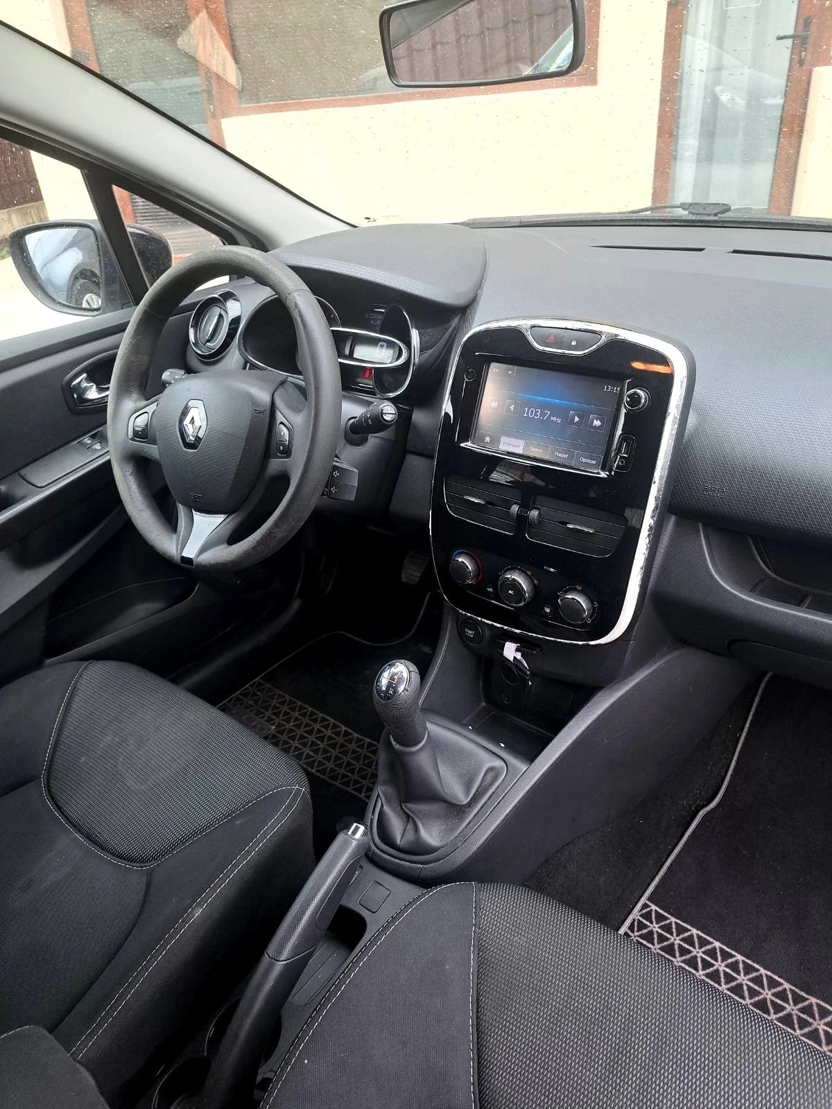 Renault Clio 1.5 DCI NAVI Evro5 - изображение 10