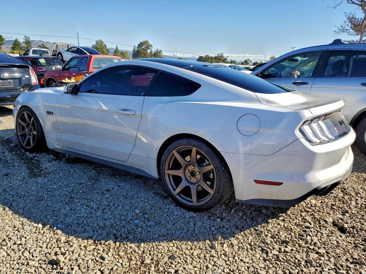 Ford Mustang 5l Gt, снимка 2 - Автомобили и джипове - 53756237