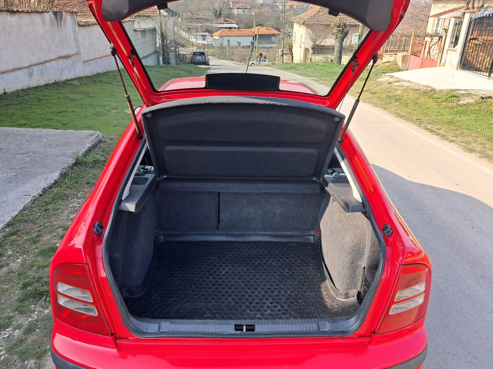 Skoda Octavia 1.9 TDI 110кс, снимка 14 - Автомобили и джипове - 53870552